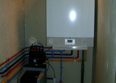 Pose d’une chaudière gaz à condensation avec production d’eau chaude sanitaire et adoucisseur d’eau à Chivres val 02880